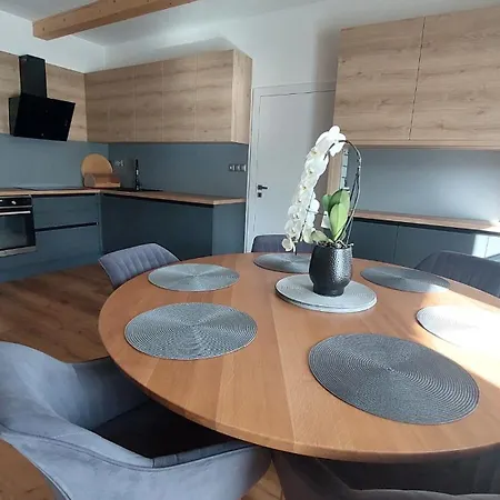 בית נופש House Sabala 3 *